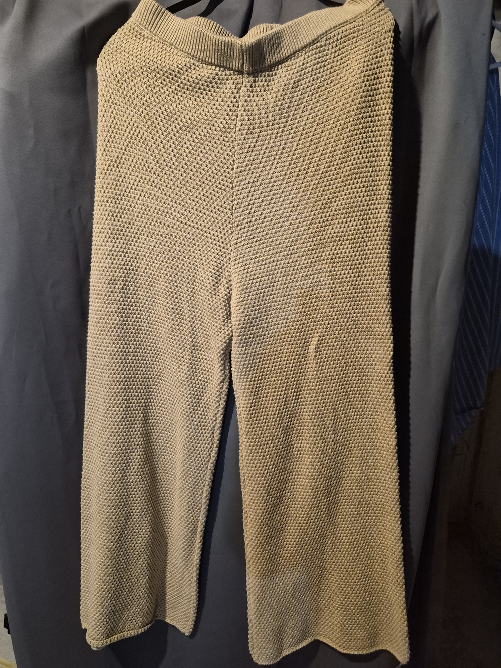Beige Textured Knit Wide-Leg Joggers - Women's Sweatpants